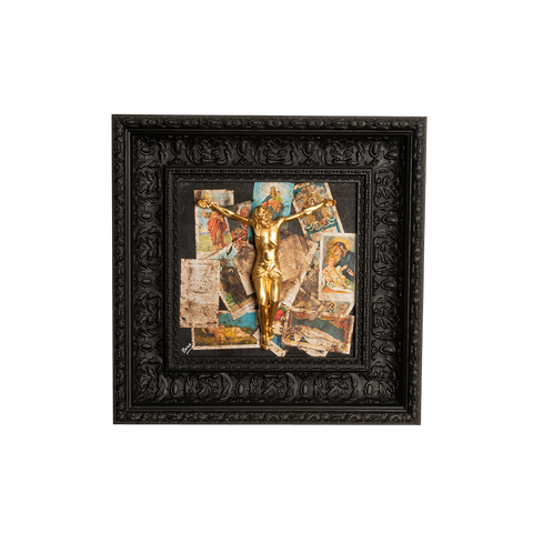 Devozione al Boss, edicola votiva - scultura del crocifisso in orofoglia con grafiche  su quadro (47x47)