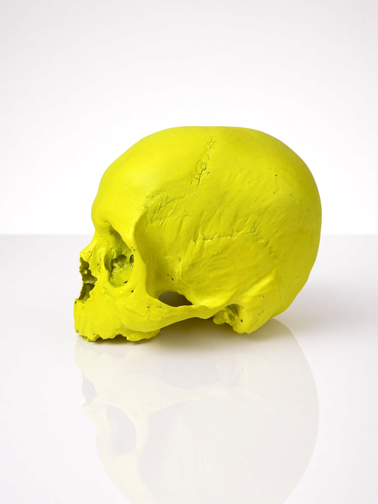 'E capuzzelle, il Culto delle Anime Pezzentelle - Teschi scultura in resina giallo fluo da 14cm