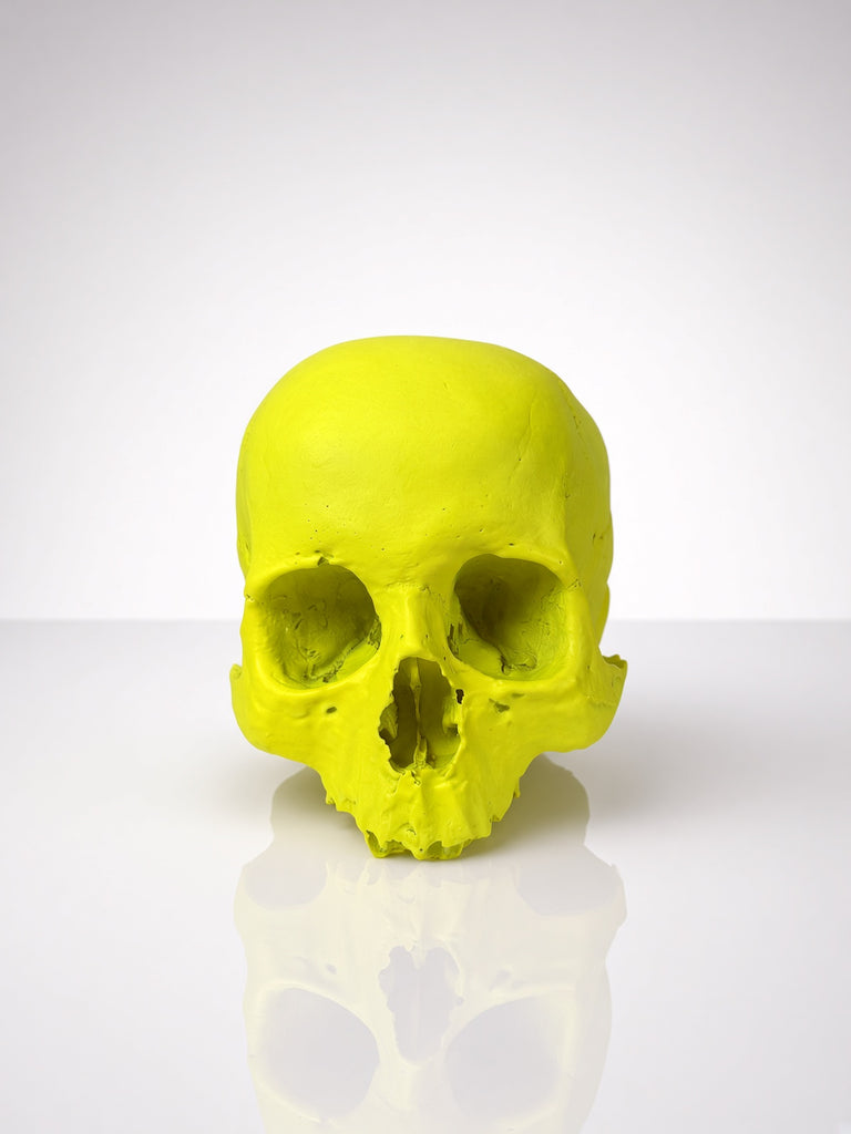'E capuzzelle, il Culto delle Anime Pezzentelle - Teschi scultura in resina giallo fluo da 14cm