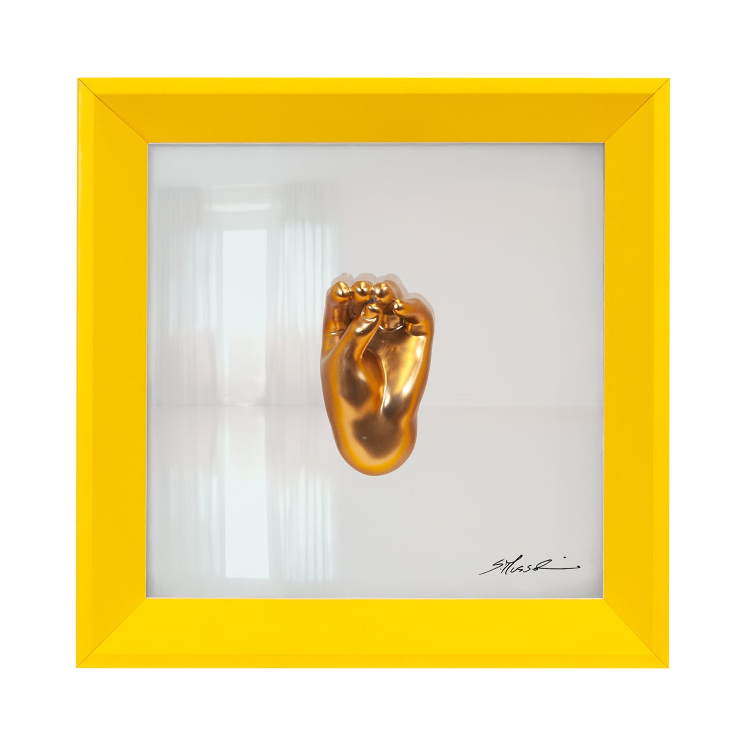 Buscìa - the language of the hands with sculpture in chromed resin on a white background painting and an Italian handcrafted frame