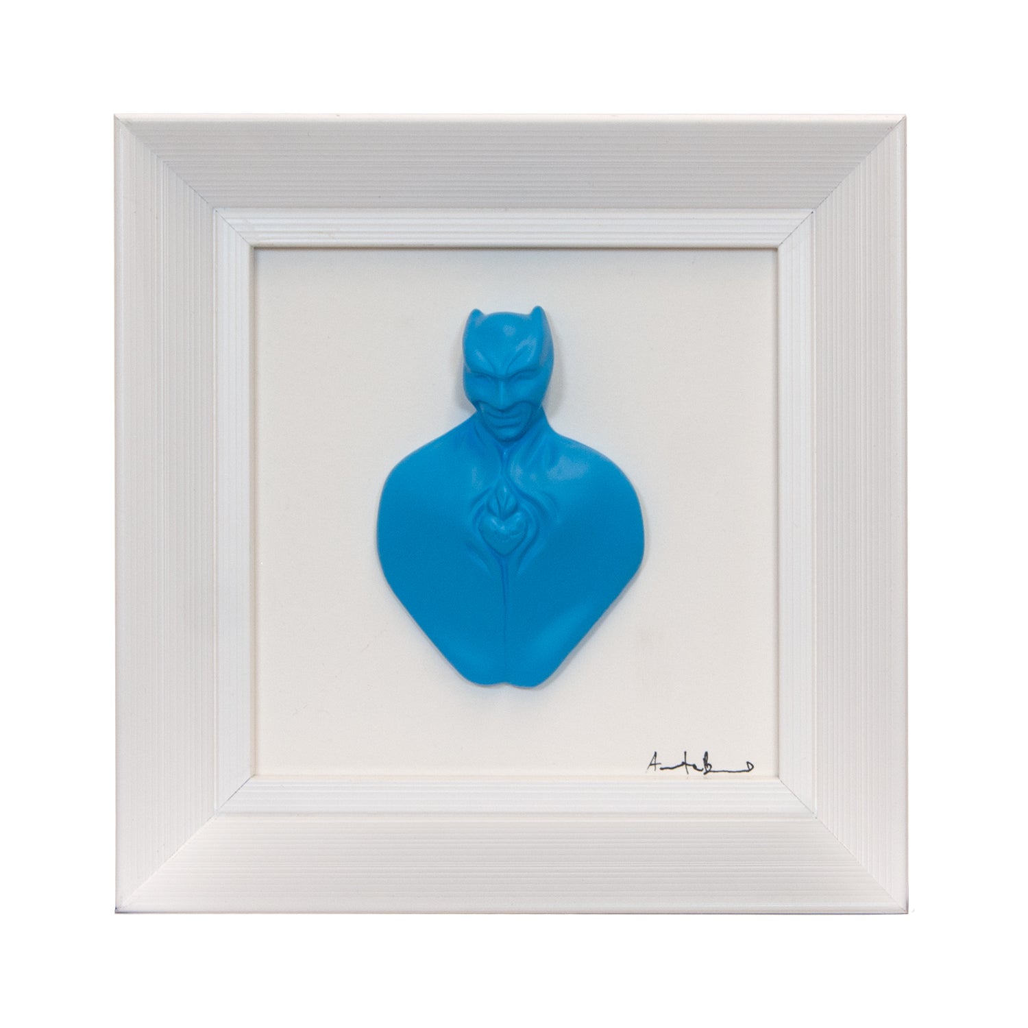Man in color-scultura in resina opaca azzurra con cornice bianca in quadro fondo bianco