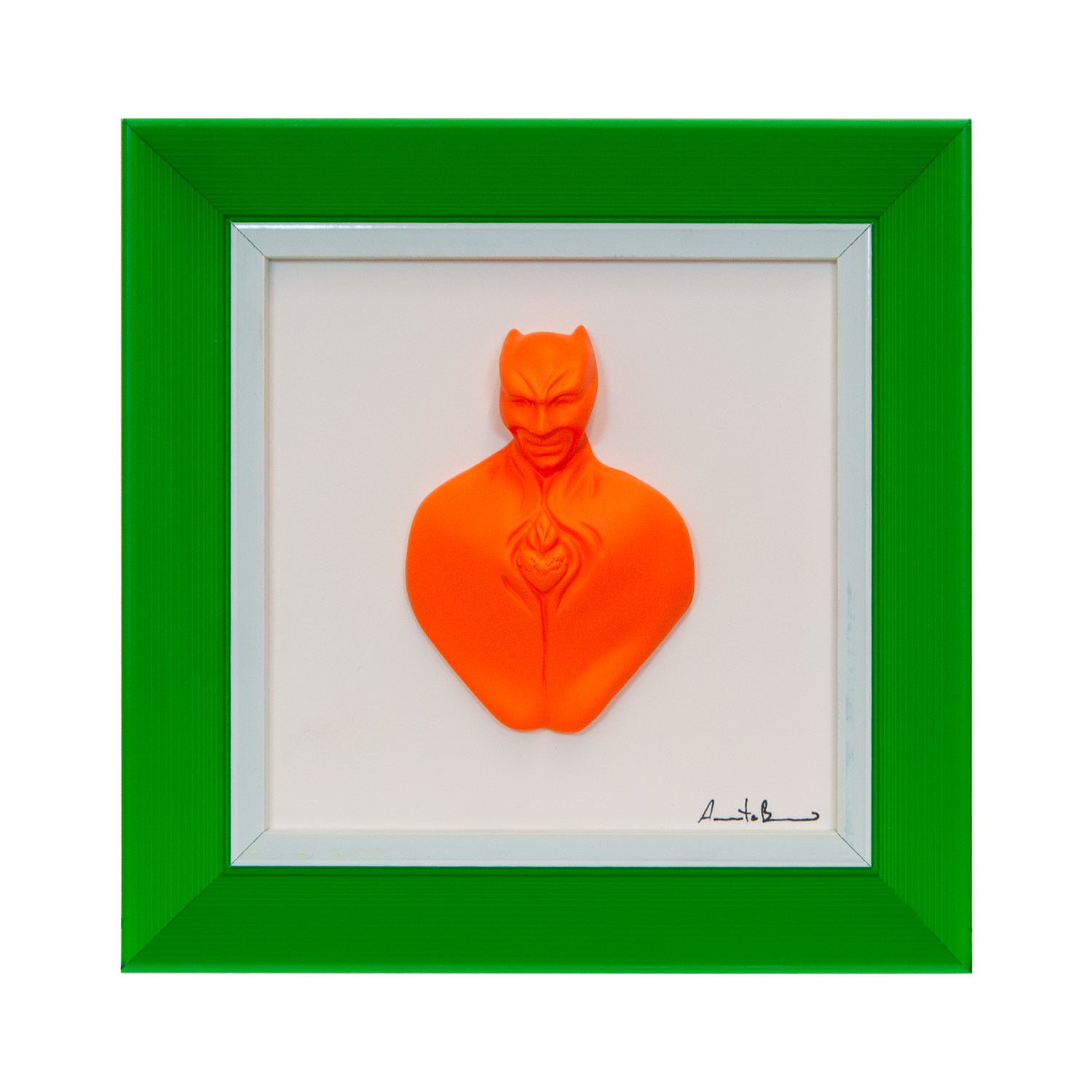 Man in color-scultura in resina opaca arancione con cornice verde in quadro fondo bianco