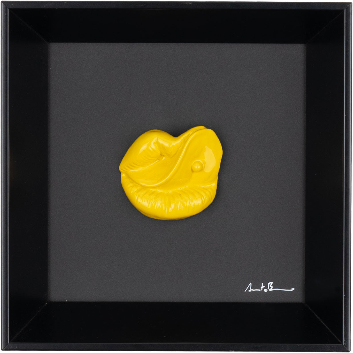 Sott’ e ‘ncoppa - scultura in resina colorata lucida su quadro fondo nero (vers. 19x19)