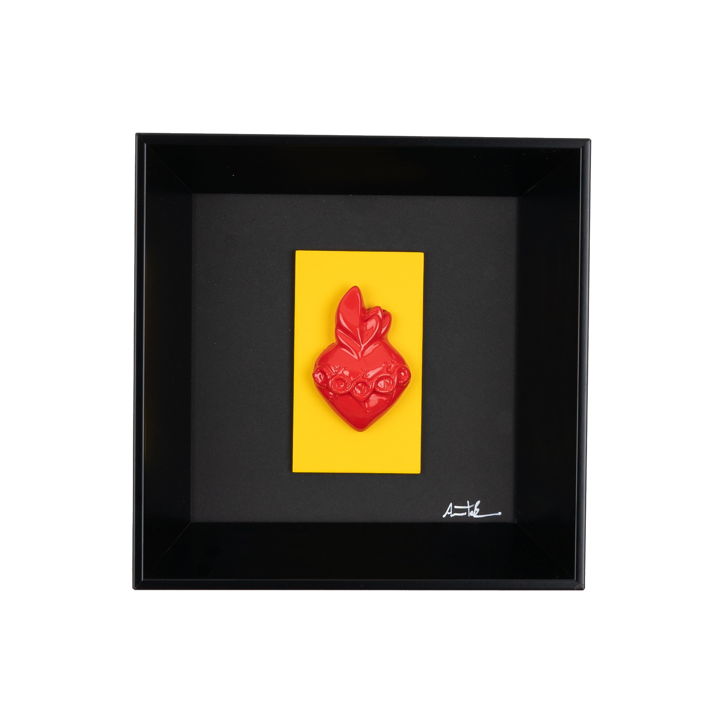 L'atu Core - scultura in resina colorata su cartoncino colorato in quadro fondo nero (vers. 19x19)