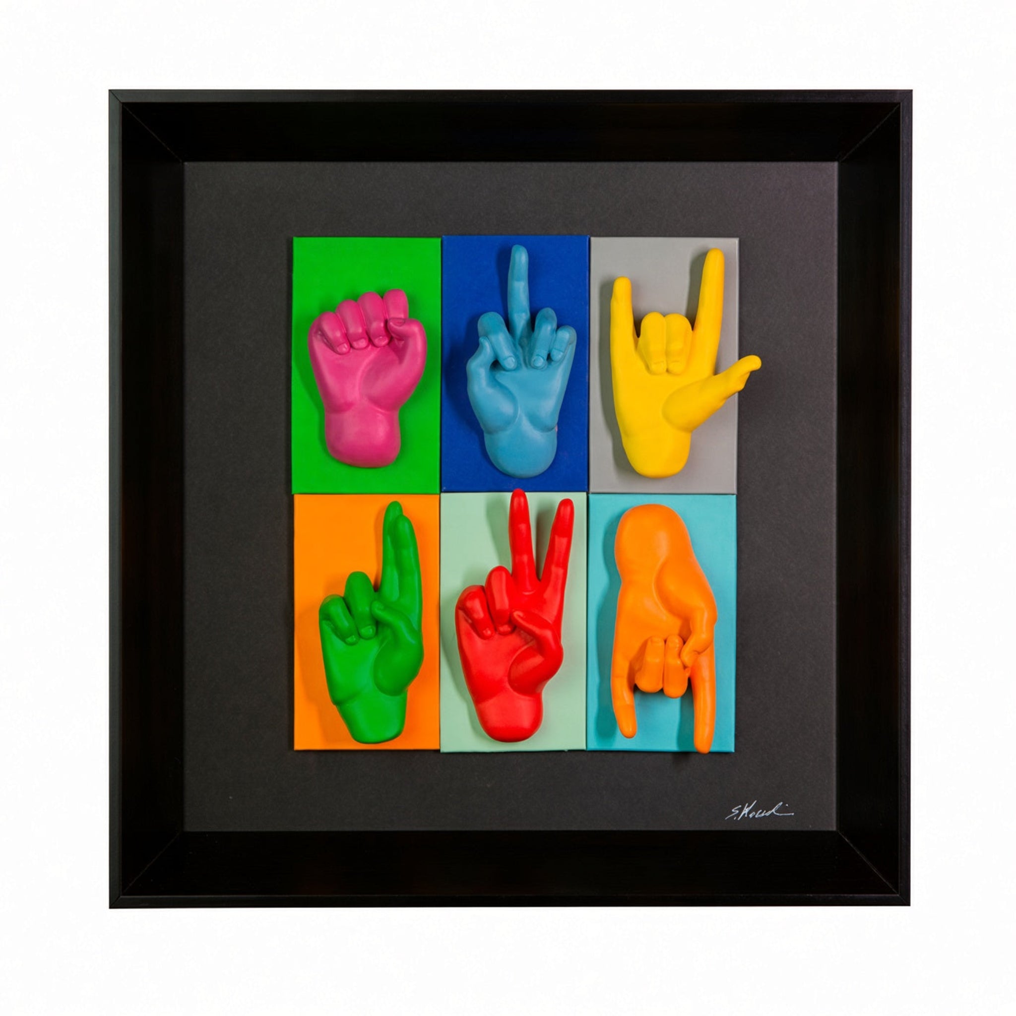 Multimani - sculture in resina colorata su cartoncino colorato e quadro fondo nero con cornice artigianale italiana 30x30