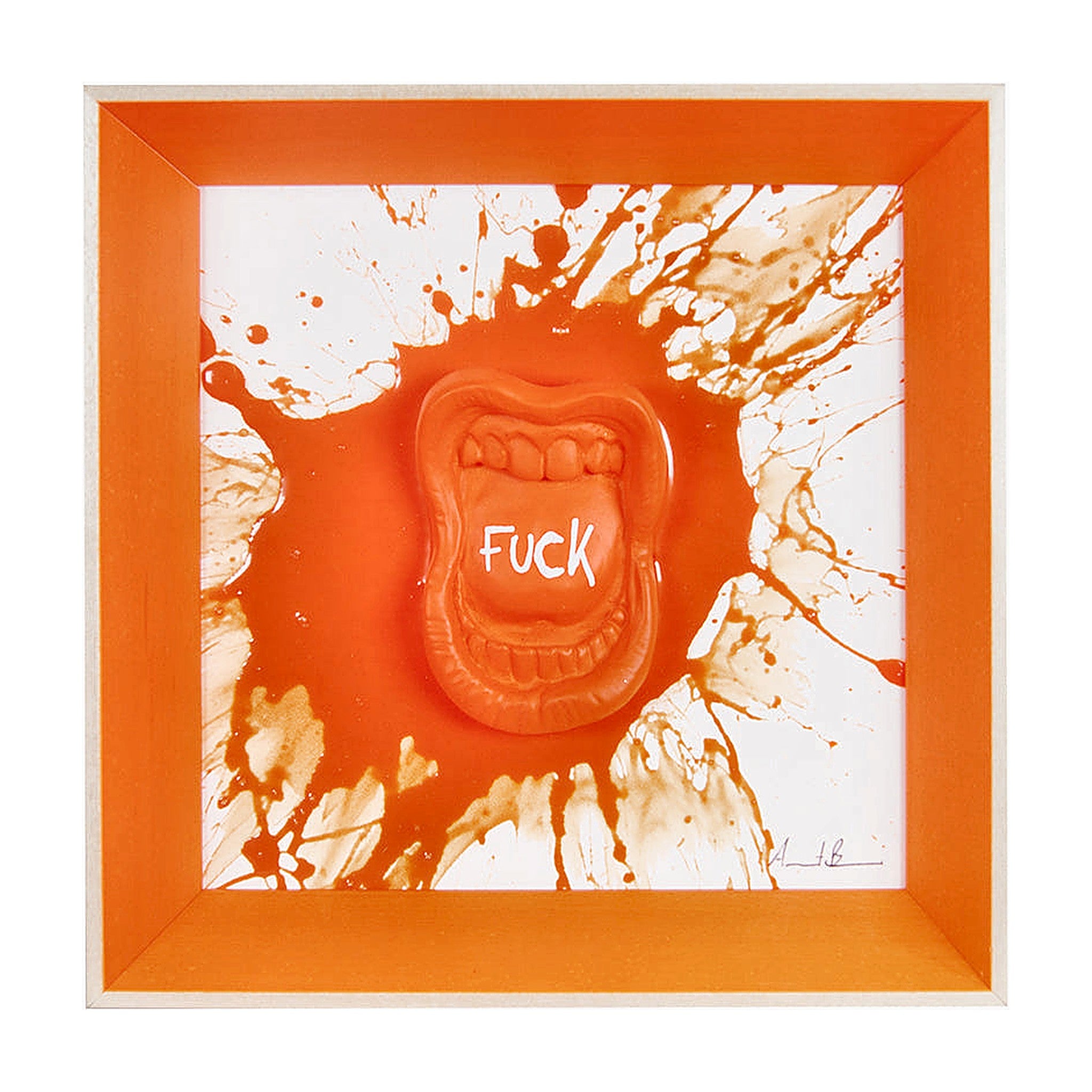 ‘A paura - scultura in resina colorata lucida arancione fluo fondo bianco "FUCK"