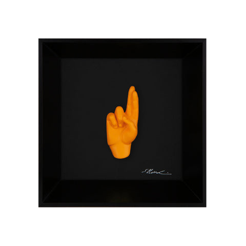 Buscìa - the language of the hands with resin sculpture on a black background painting and an Italian handcrafted frame