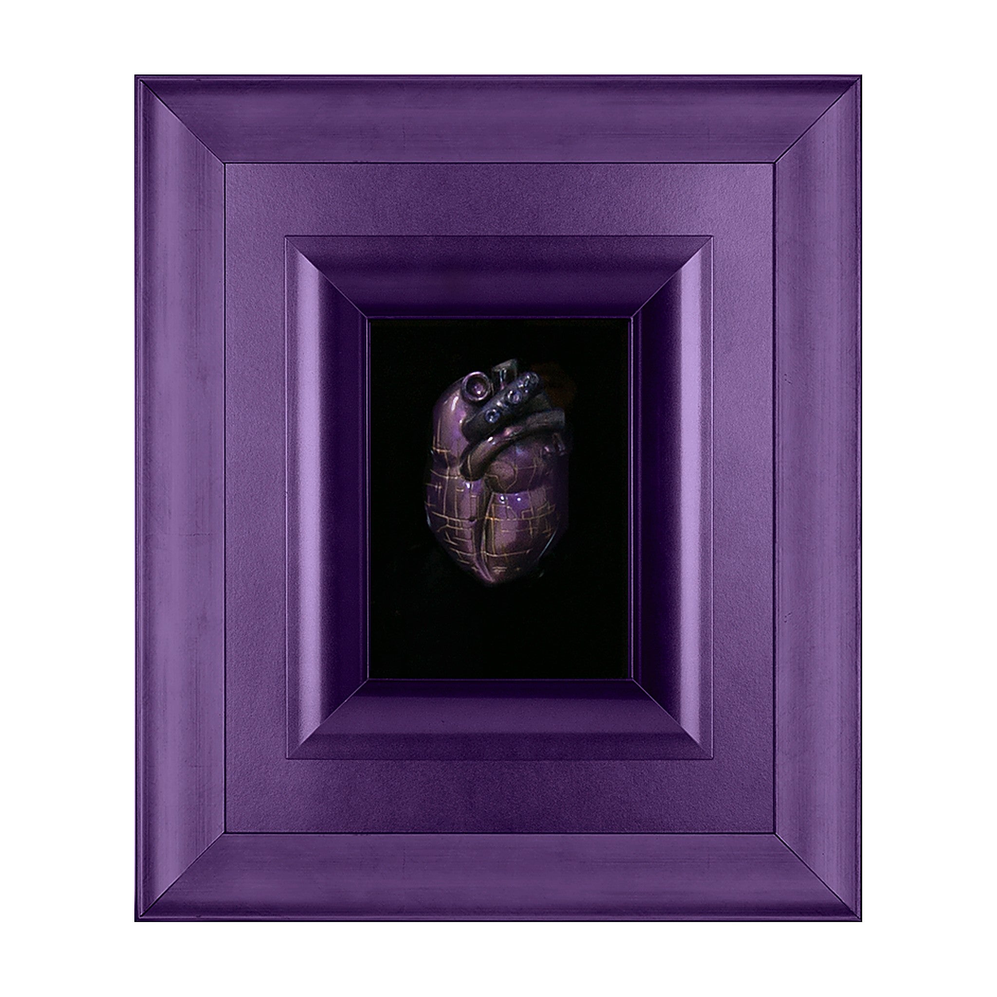 Staje cca - scultura in resina viola su quadro fondo nero con cornice viola metallizzata 60x70cm