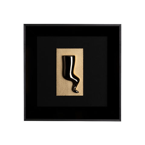 Horn - sculpture in shiny gold resin on gold leaf paper and black background frame with Italian handcrafted frame
