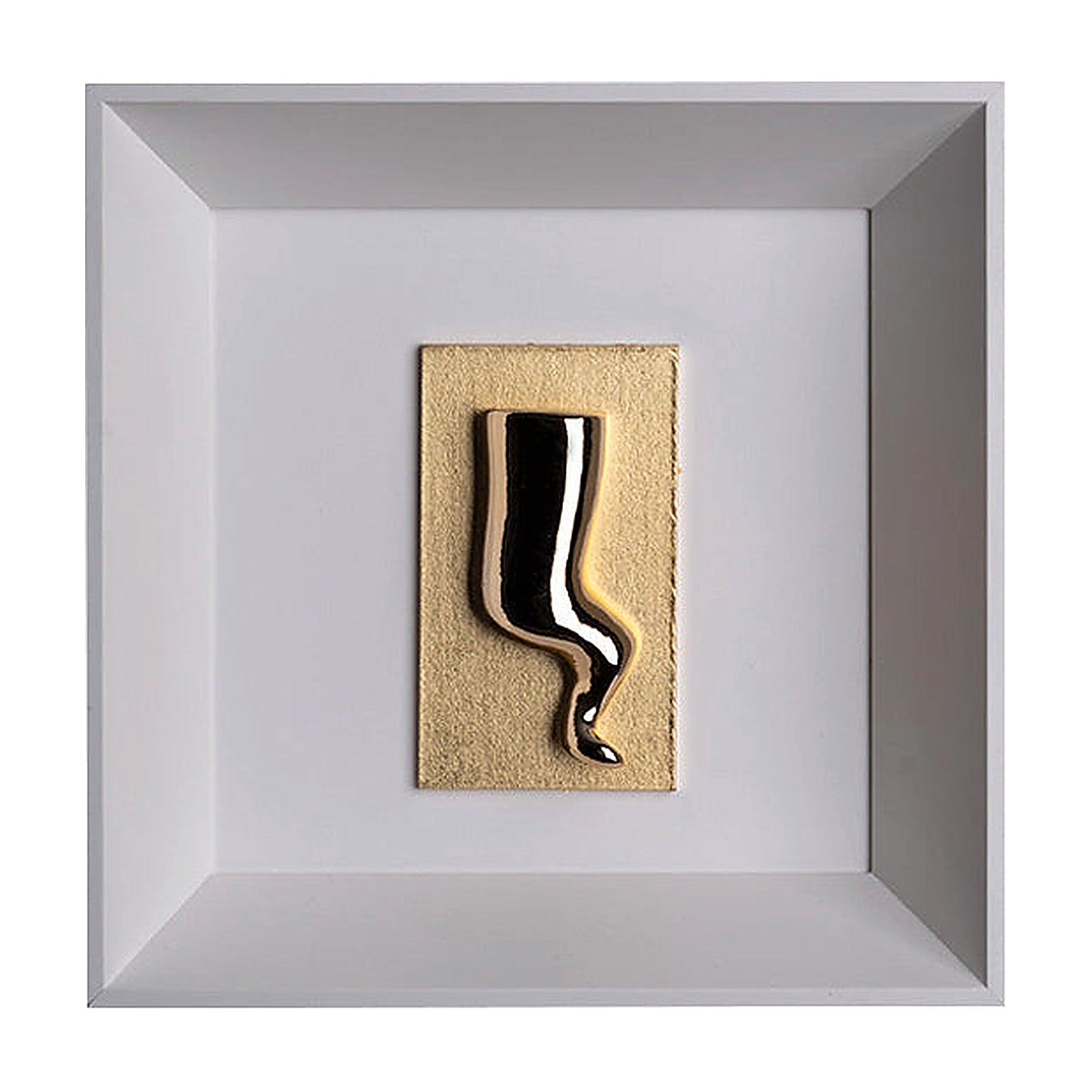 Corno -  scultura in resina shiny oro su cartcino oro foglia e quadro fondo bianco con cornice artigianale italiana