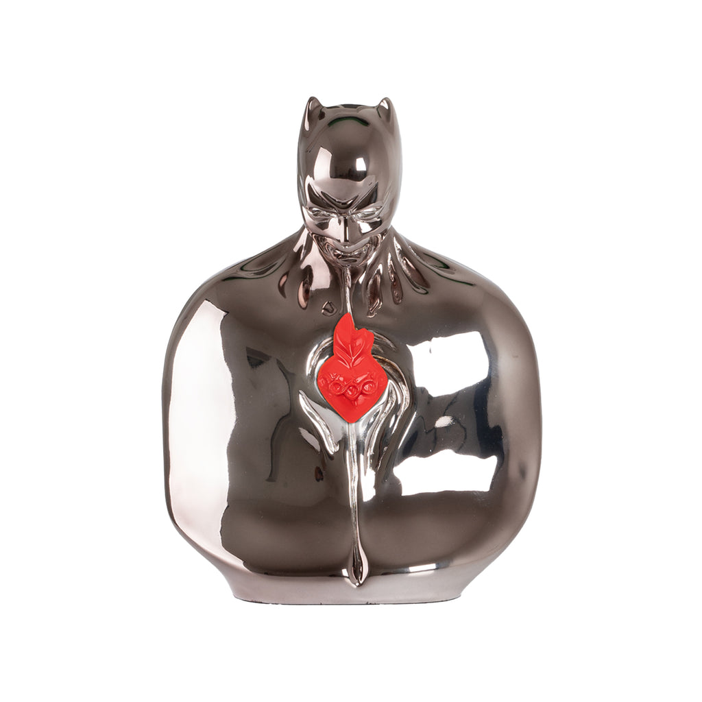 Man in black - scultura in resina cromata con cuore rosso (vers.27x18 cm)