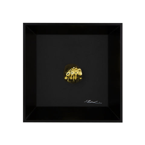 But what's wrong? - the language of the hands with a sculpture in chromed resin and a black background painting with an Italian handcrafted frame