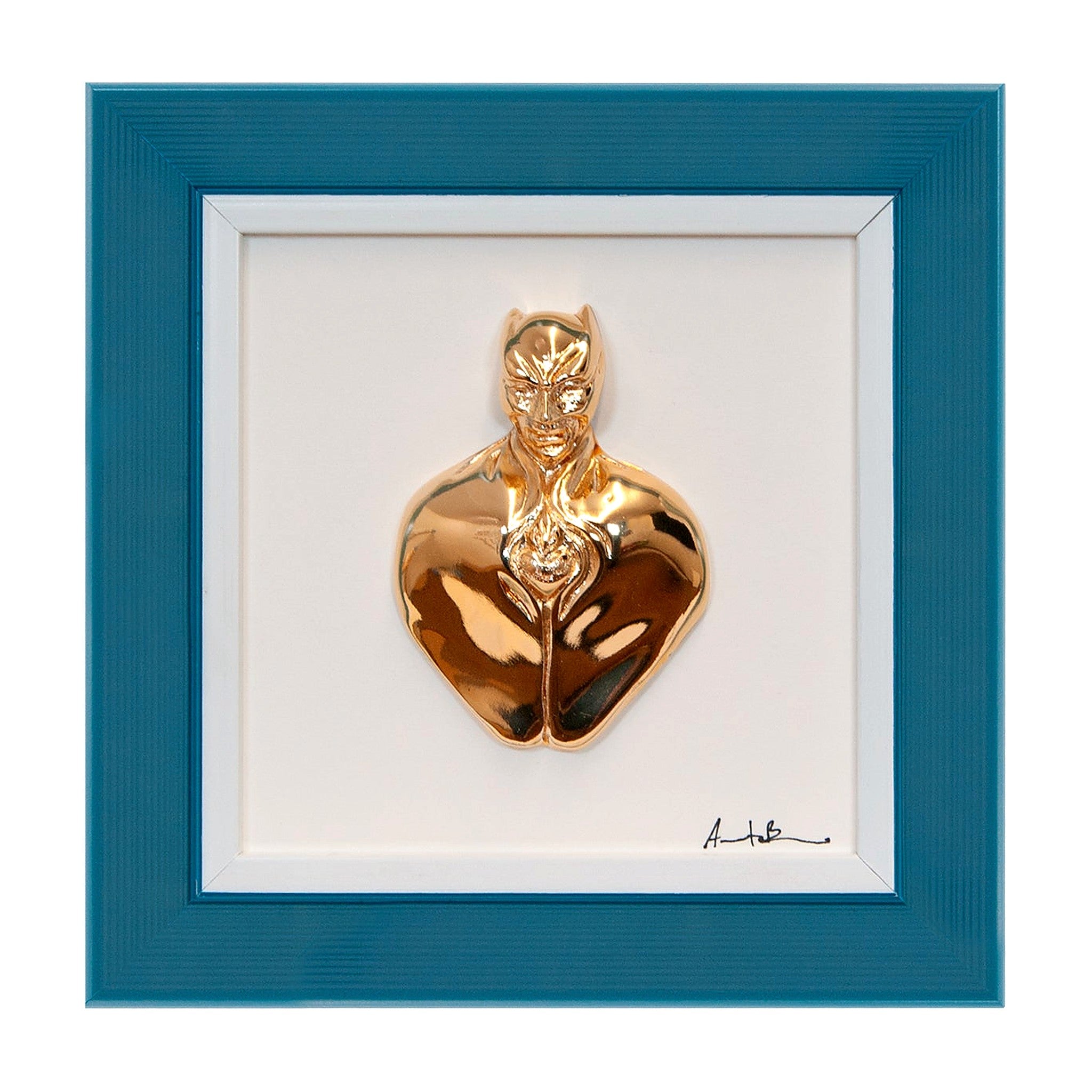 Man in color-scultura in resina lucida oro con cornice azzurra in quadro fondo bianco