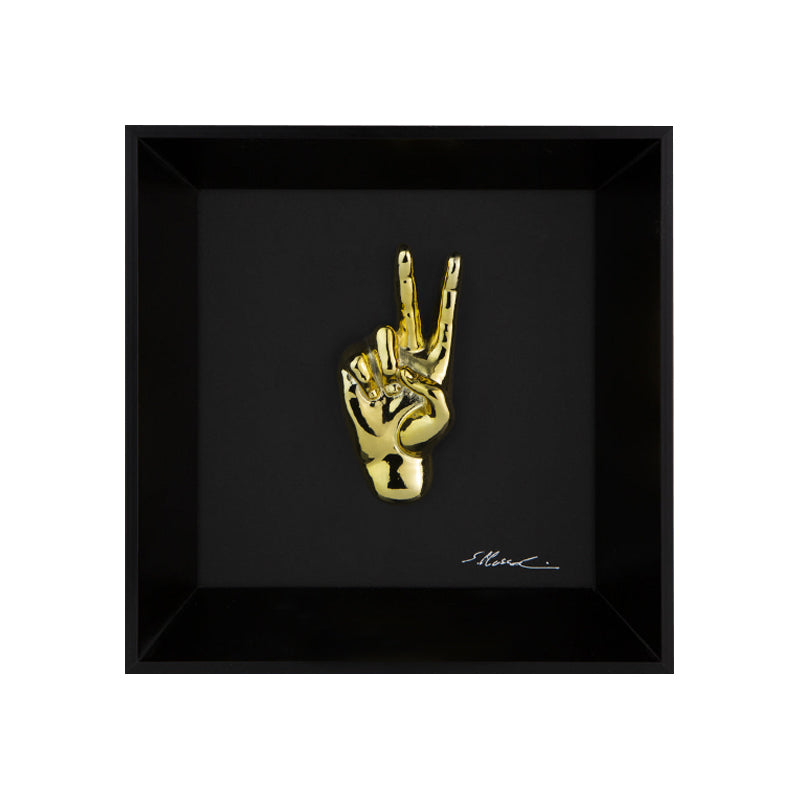 Prufessó, can I go to the bathroom? - the language of the hands with chromed sculpture in colored resin on a black background painting with an Italian handcrafted frame