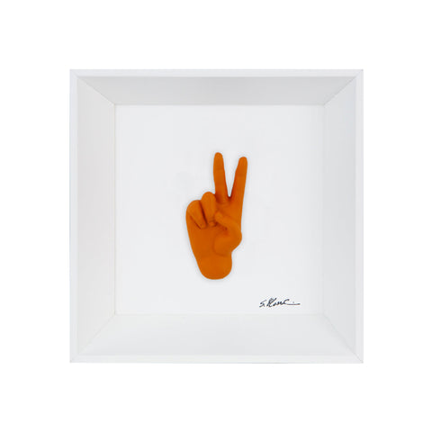 Prufessó, posso andare in bagno? - il linguaggio delle mani con scultura in resina colorata su quadro fondo bianco con cornice artigianale italiana