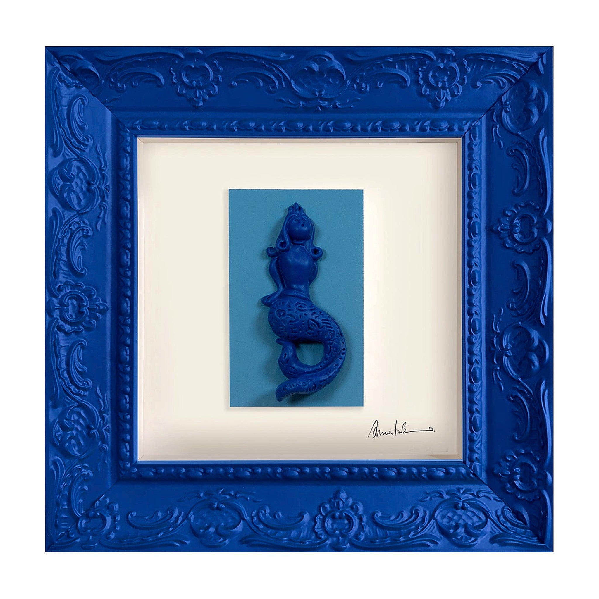 Regina Partenope - scultura in resina colorata blu della sirena Regina Partenope su cartoncino azzurra in cornice artigianale italiana