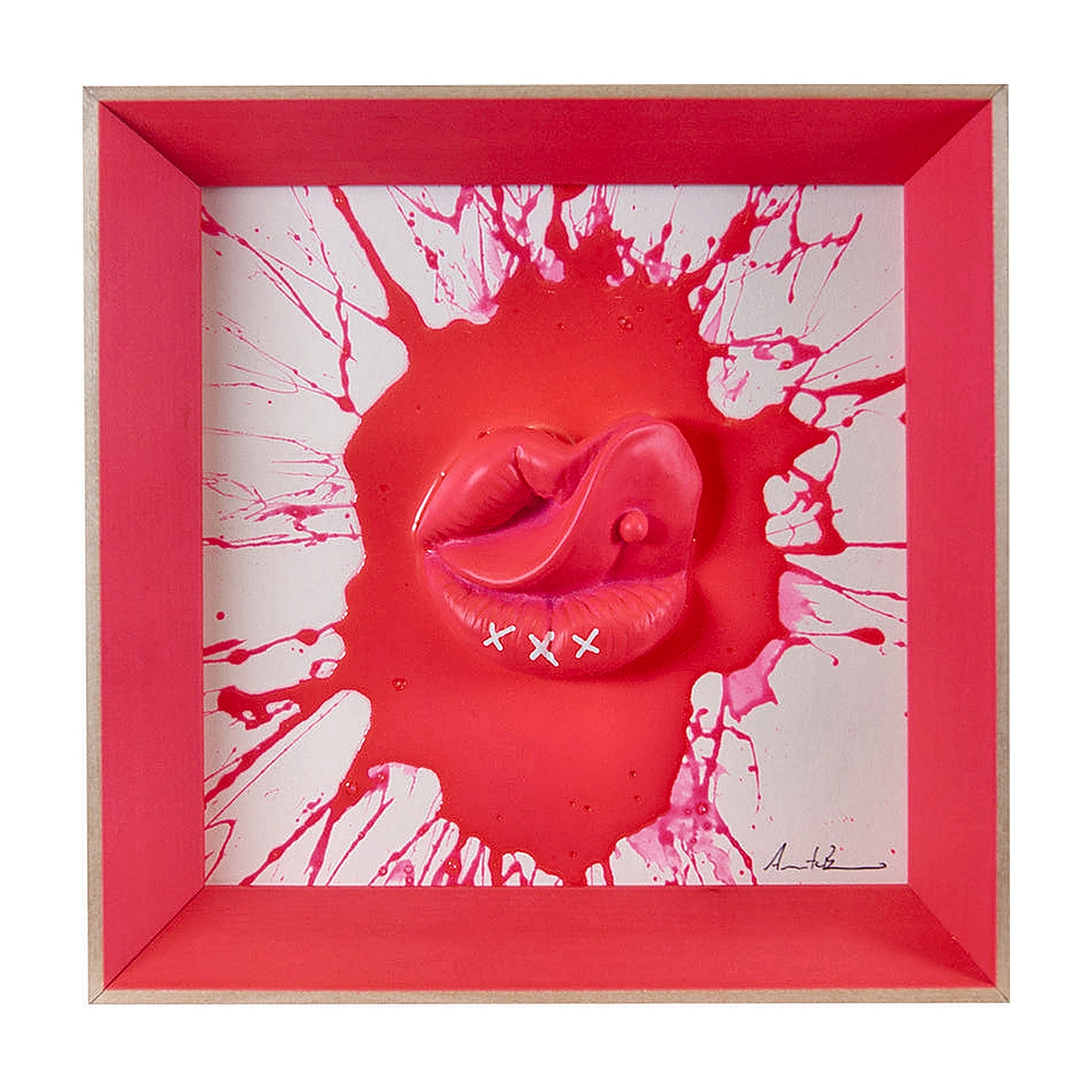 Sott’ e ‘ncoppa - scultura resina colorata lucida fuchsia fluo fondo bianco