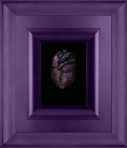 Staje cca - scultura in resina viola su quadro fondo nero con cornice artigianale italiana