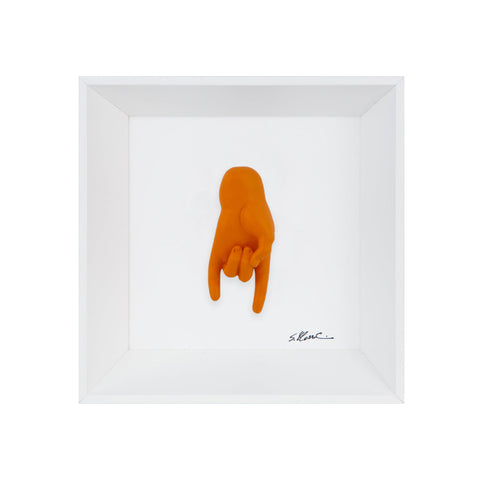 Tié tiè - the language of the hands with resin sculpture on a white background frame with an Italian handcrafted frame