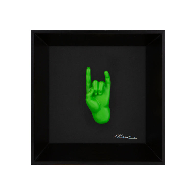 Tien 'e ccorn - il linguaggio delle mani con scultura in resina su quadro fondo nero con cornice artigianale italiana