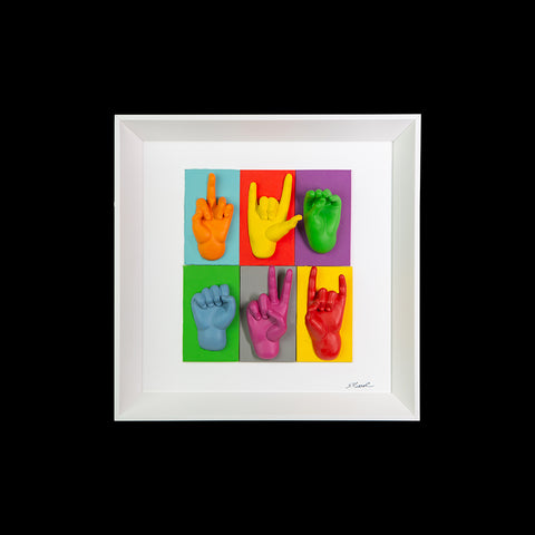 Multimani - sculture in resina colorata su cartoncini colorati e quadro bianco con cornice artigianale italiana 30x30 (vers. 2)
