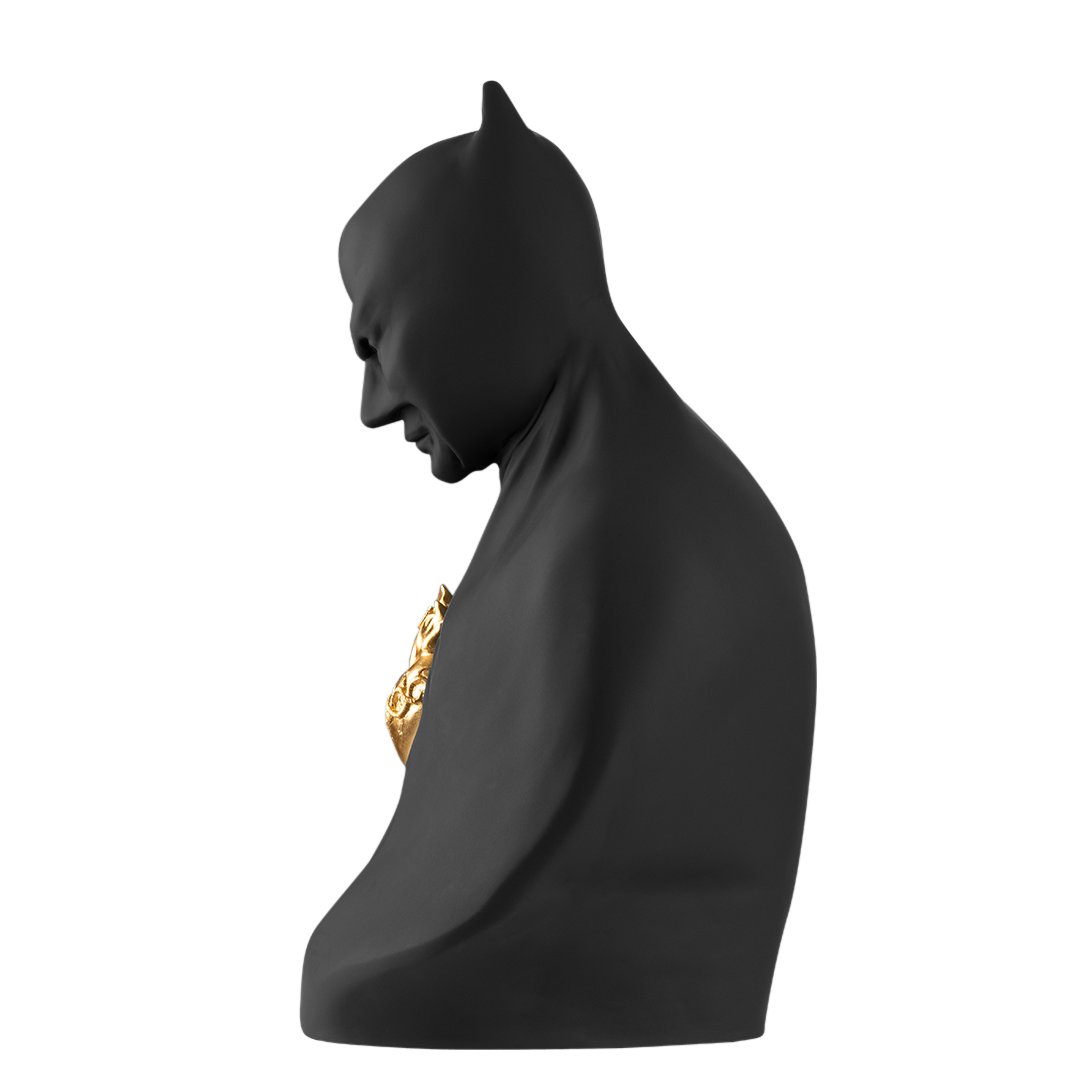 Man in black - scultura in resina opaca con il cuor sacro di Gesu (vers.80x50 cm)