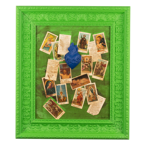 Devozione, edicola votiva - sculture in resina colorata con grafiche su quadro verde (vers. 59x69)